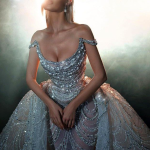 Brautkleid im futuristischen Metallic-Look